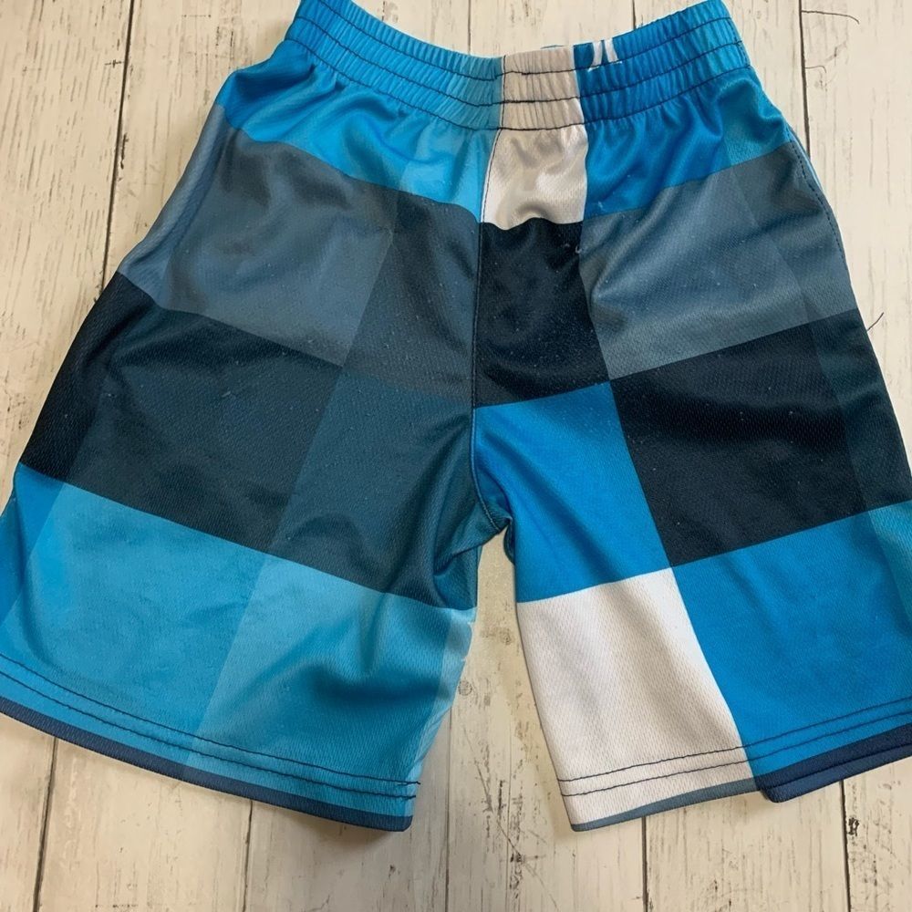 Hurley swim trunks SZ 6 - Picture 2 of 3